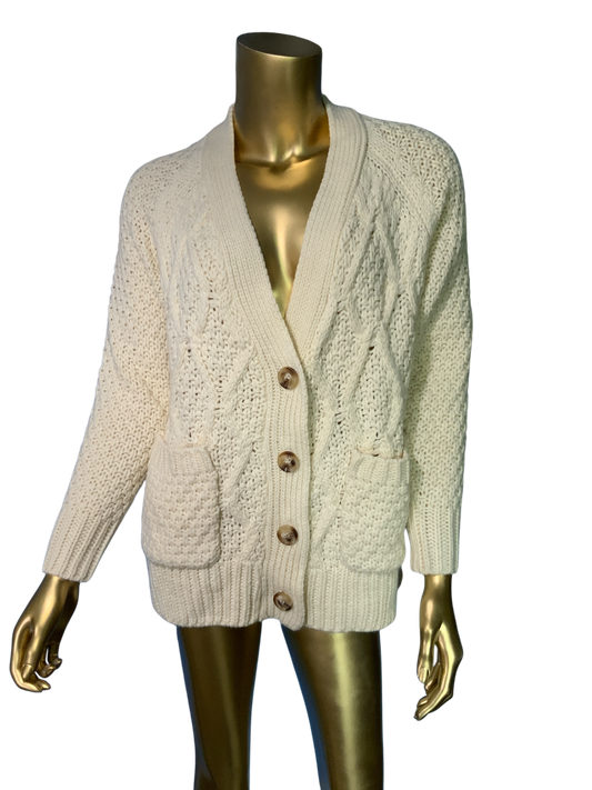 Forever 21 White Crème Knitted Sweater Comfortable